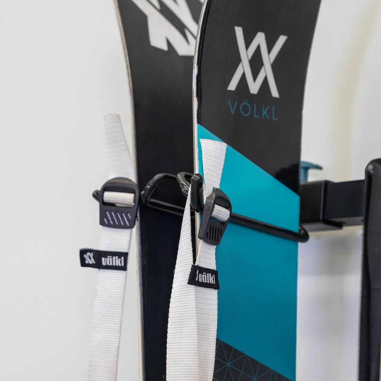 Freestanding G-Ski | Holds 5 Pairs of Skis