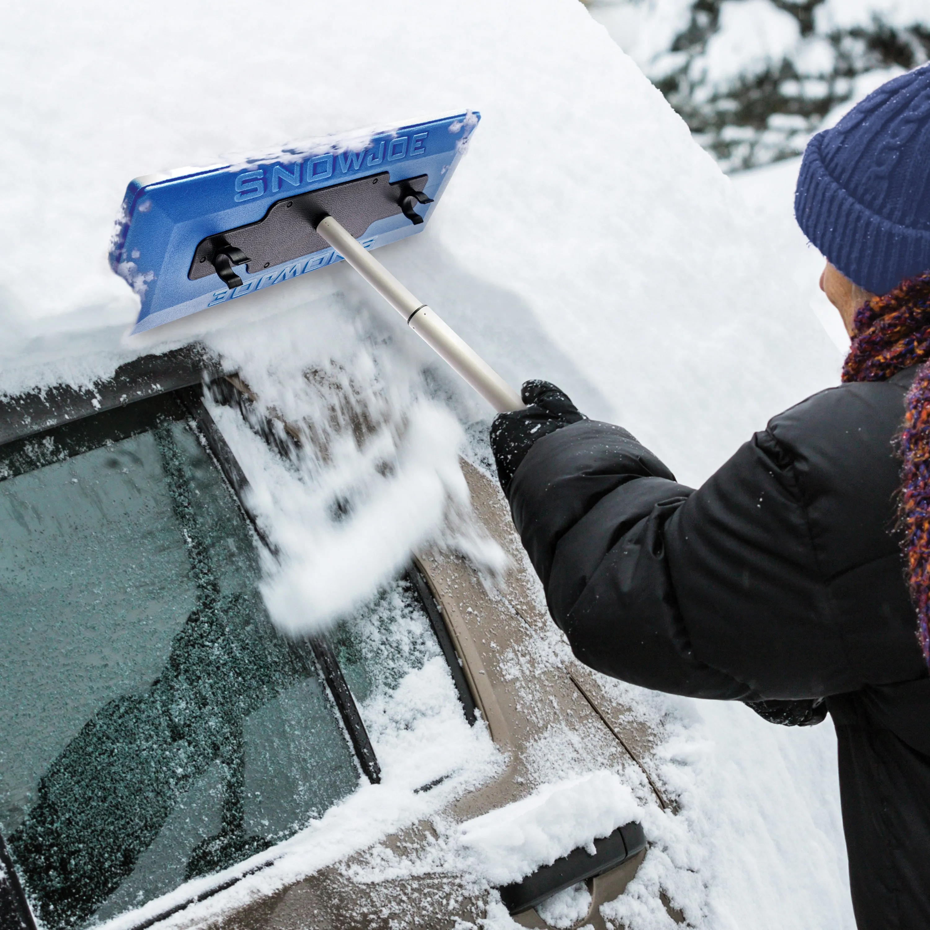 Snow Joe SJBLZD The Original 2-In-1 Telescoping Snow Broom   Ice Scraper | No-Scratch Foam Head, Closed Cell Foam for No Water Absorption | 18-Inch Foam Head